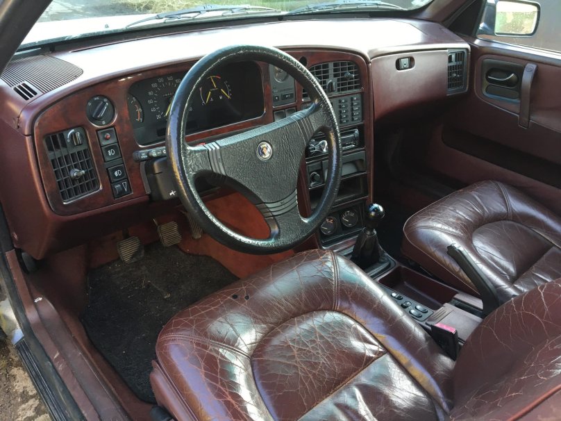 Saab 9000 салон