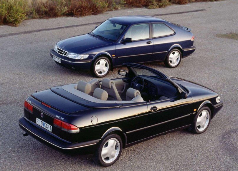Saab 900