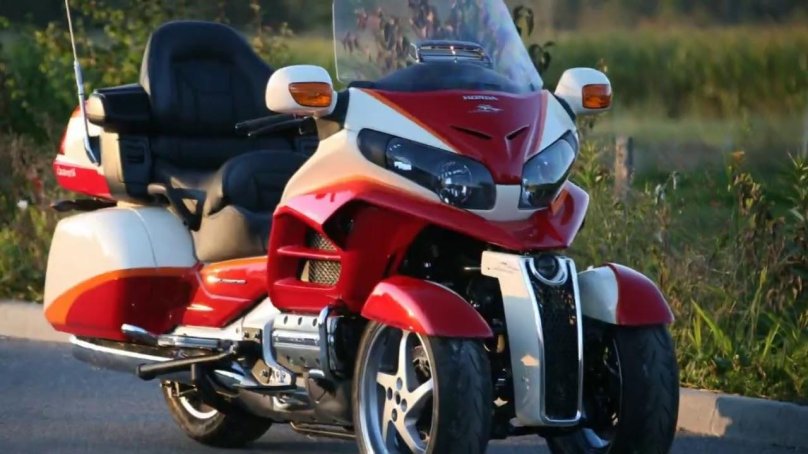 Хонда Голдвинг мотоцикл 1800