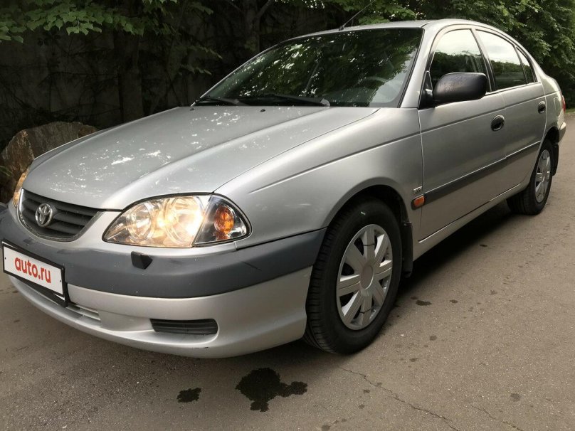 Тойота Авенсис 2001