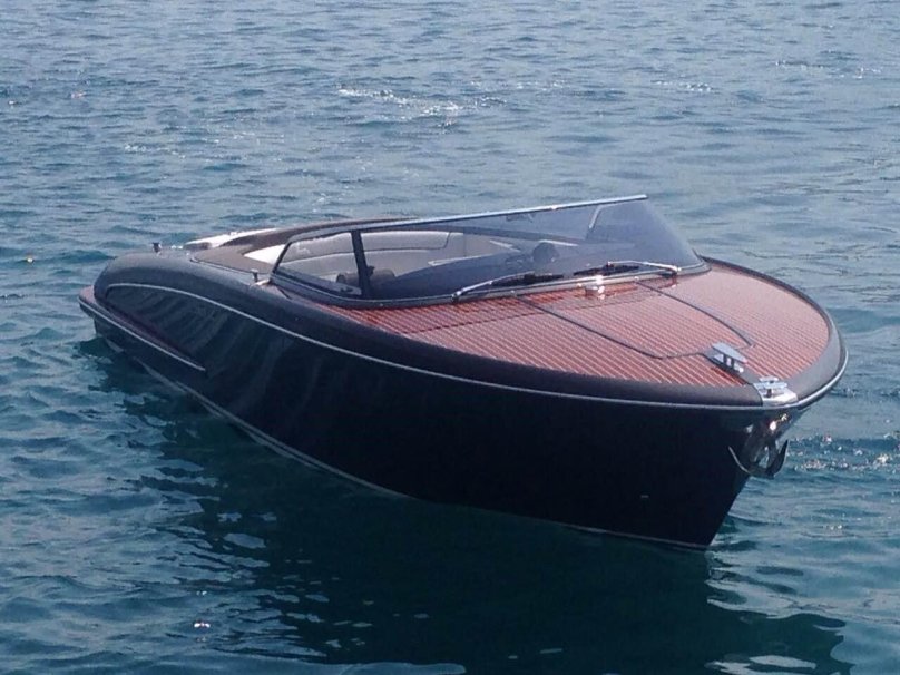 Катер Riva