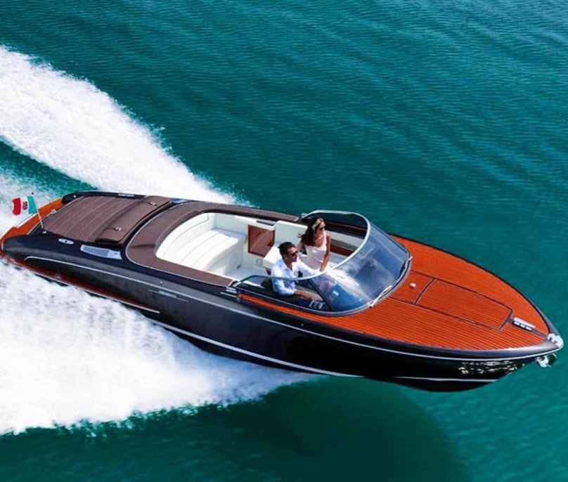 Катер Рива Акварама