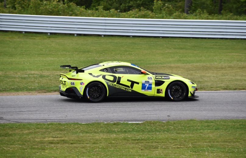 Aston Martin Vantage gt4 (7 New liveries)