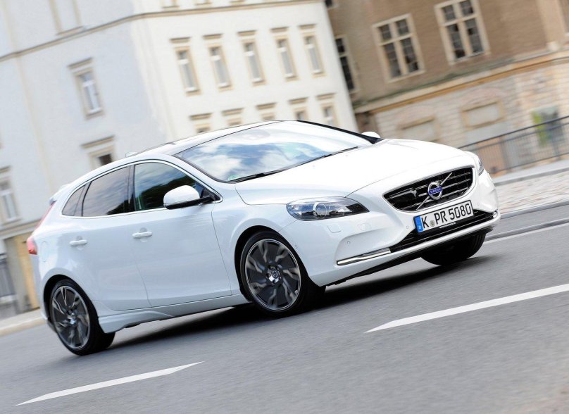 Volvo v40 2013