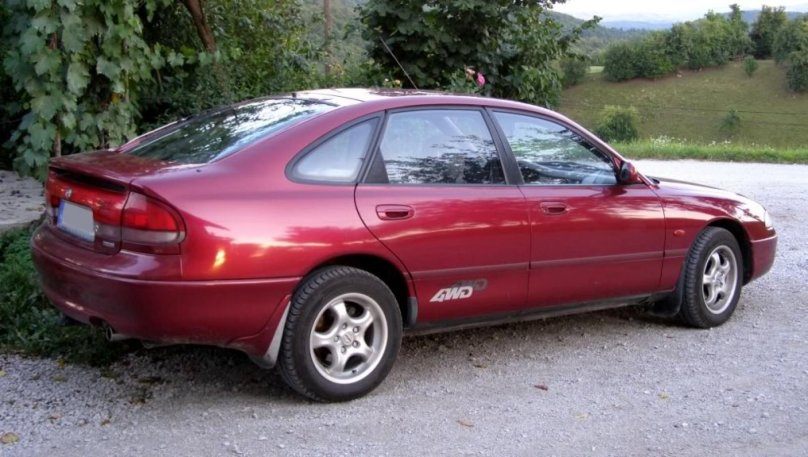Mazda 626 хэтчбек 1992