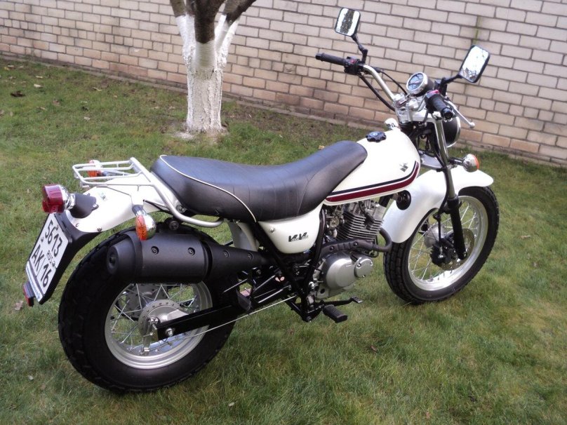 Suzuki rv125