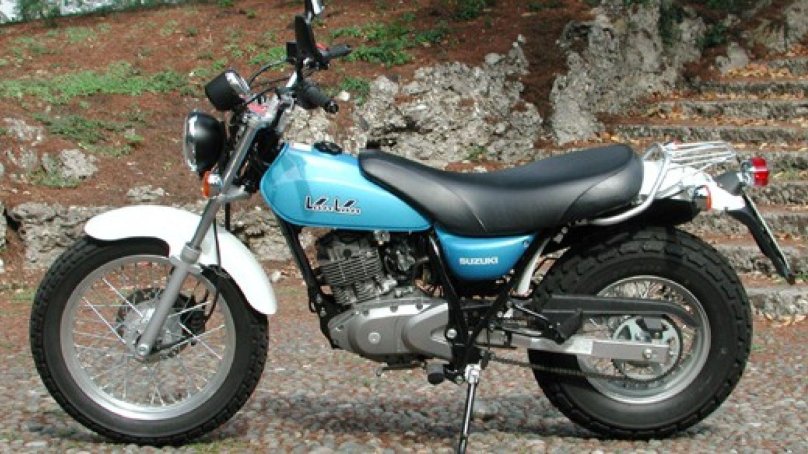 Сузуки Ван лав