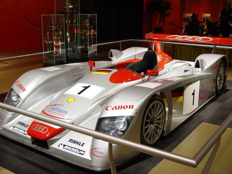 Audi r8 LMP 2002