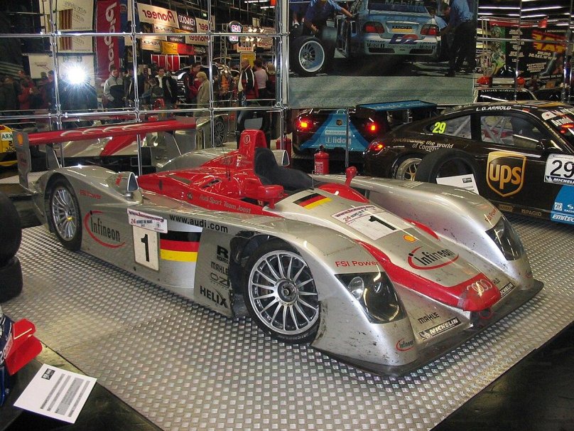 Audi r8 LMP 2002