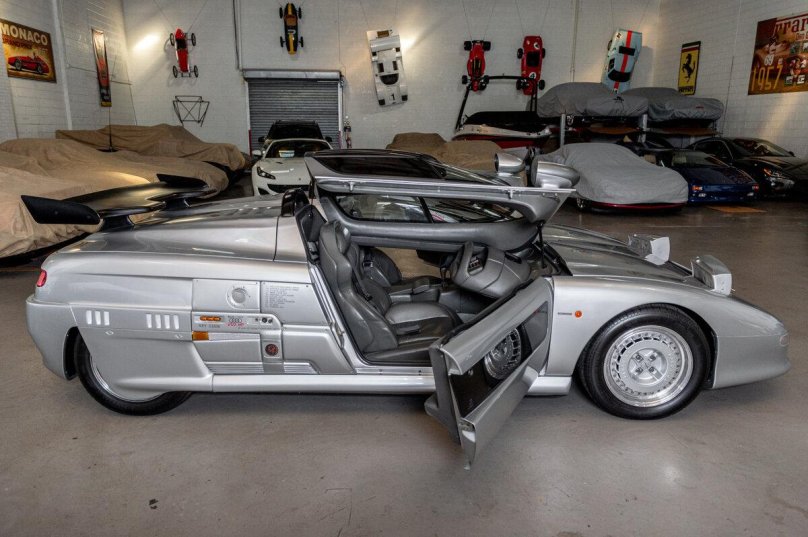 Aztec машина 1988