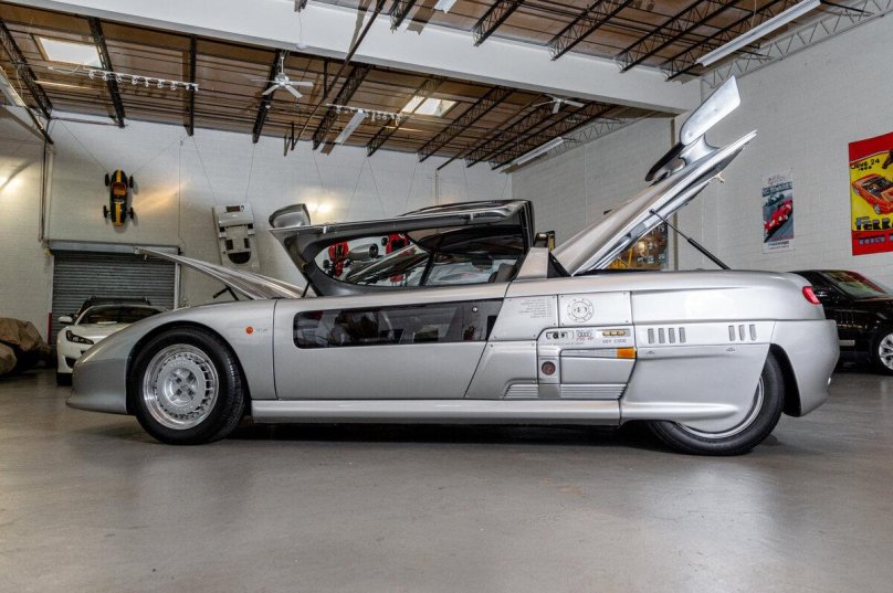 Aztec машина 1988