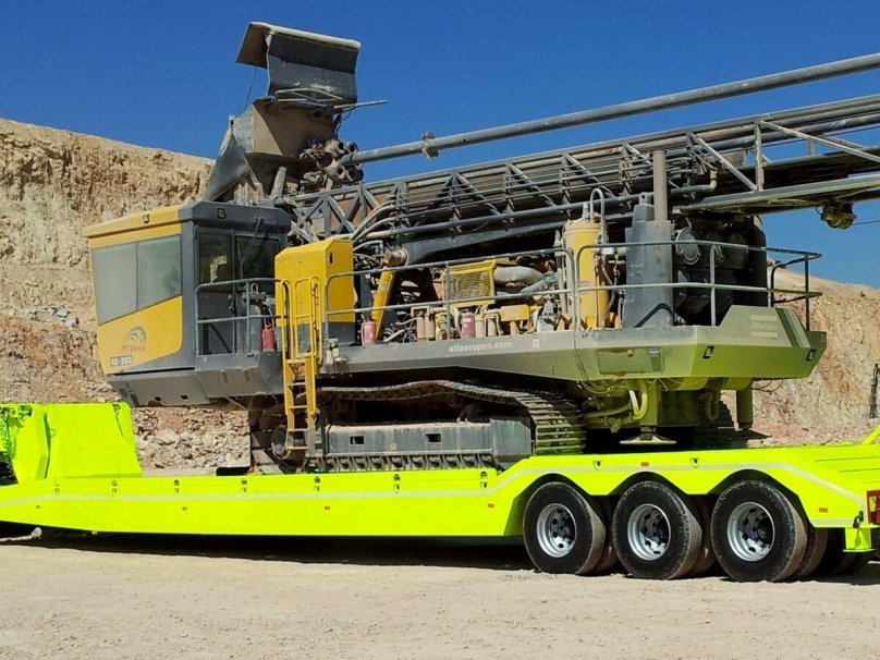 Трал с передней загрузкой