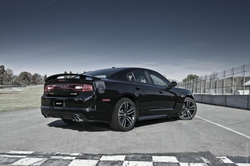 Dodge Charger 2012 черный