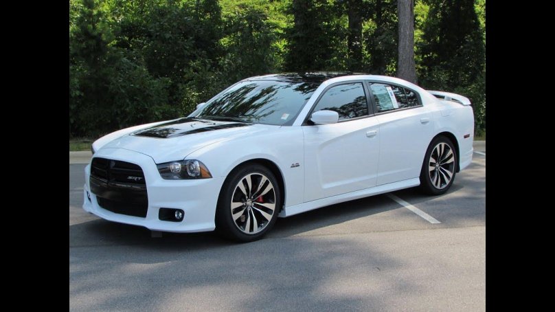 Dodge Charger srt8 2013