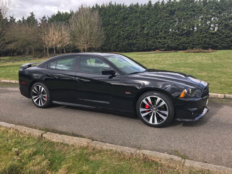 Додж Чарджер СРТ 2013