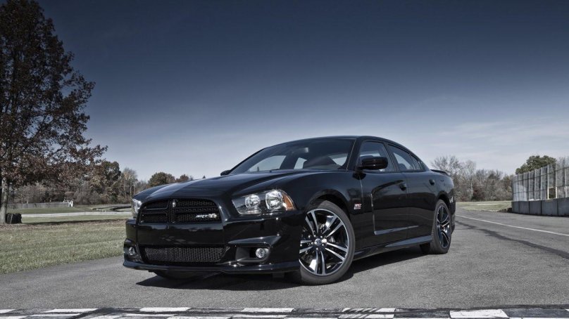 Dodge Charger srt8 черный