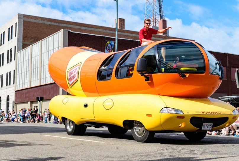 Автомобили Oscar Mayer Wienermobile
