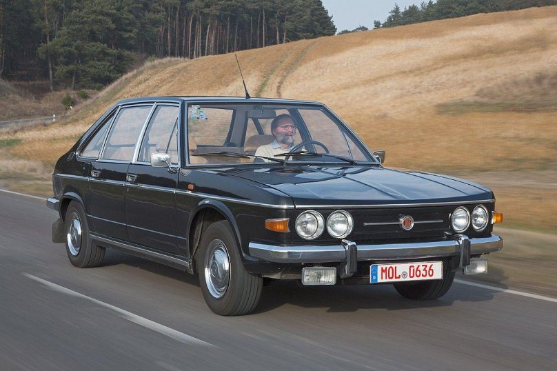 Татра 613 седан