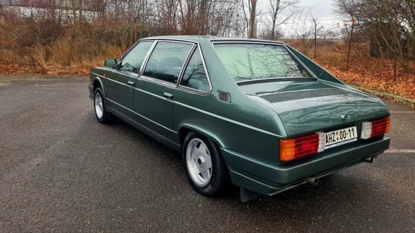 Tatra 613 лимузин