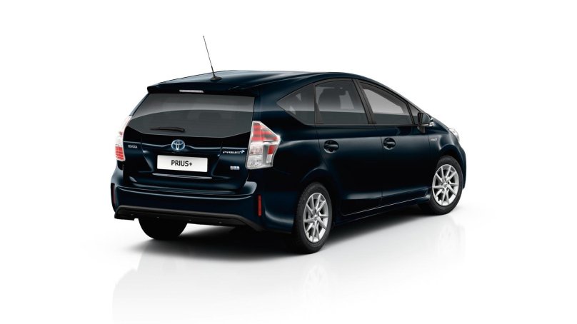 Toyota Prius Alpha 2017