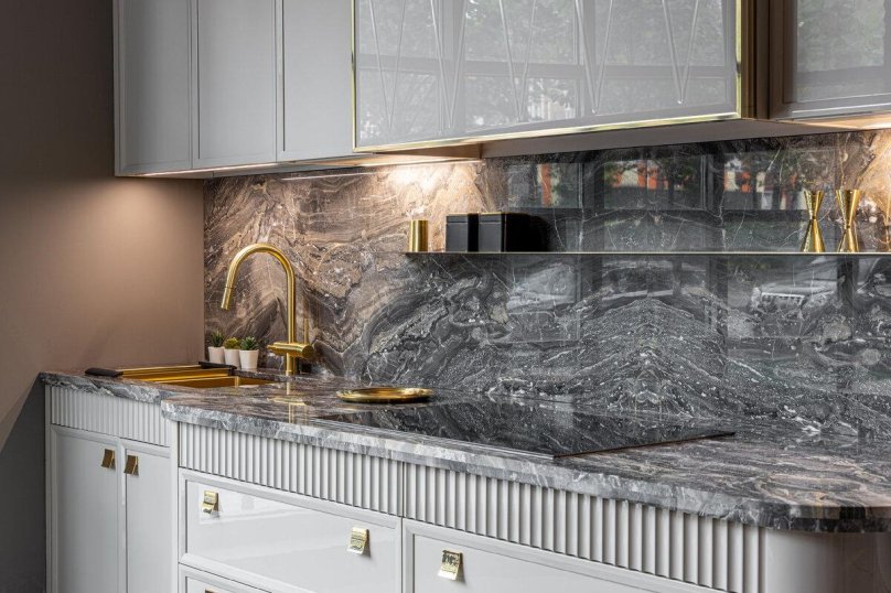 Столешница Эггер мрамор Чиполлино