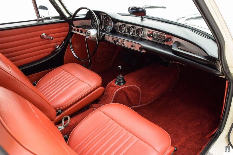 Volvo p1800 Interior