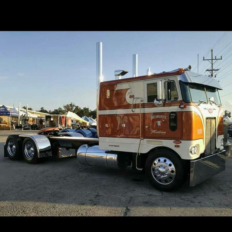Peterbilt 352 Custom