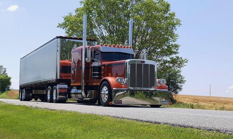 Грузовик Петербилт 379