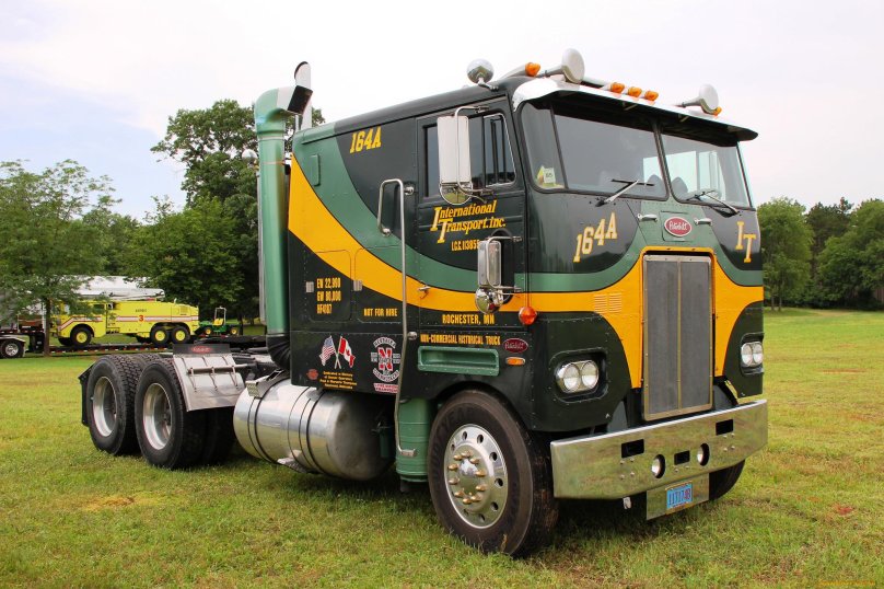Peterbilt Coe