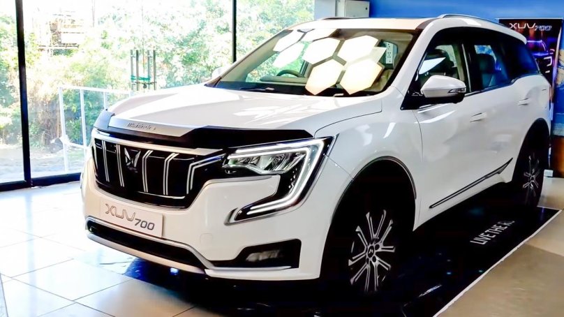 Mahindra XUV 700 комплектации