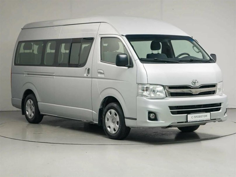 Тойота Хайс 2011