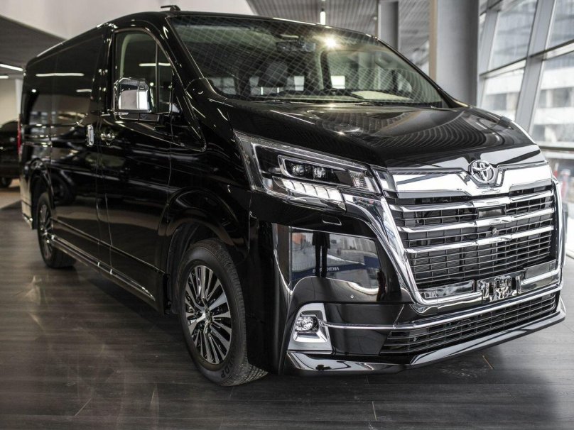 Toyota Granace 2019