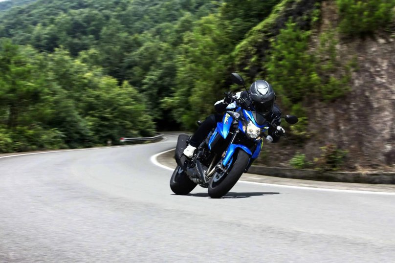 Сузуки GSX S 750 2020