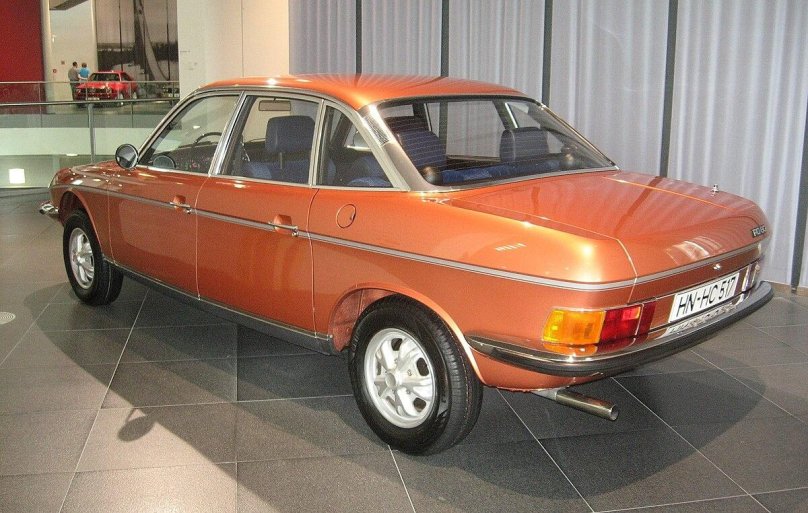 NSU ro 80 салон
