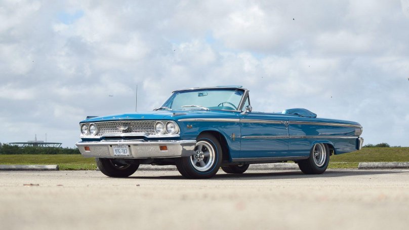 Ford Galaxie 500 XL