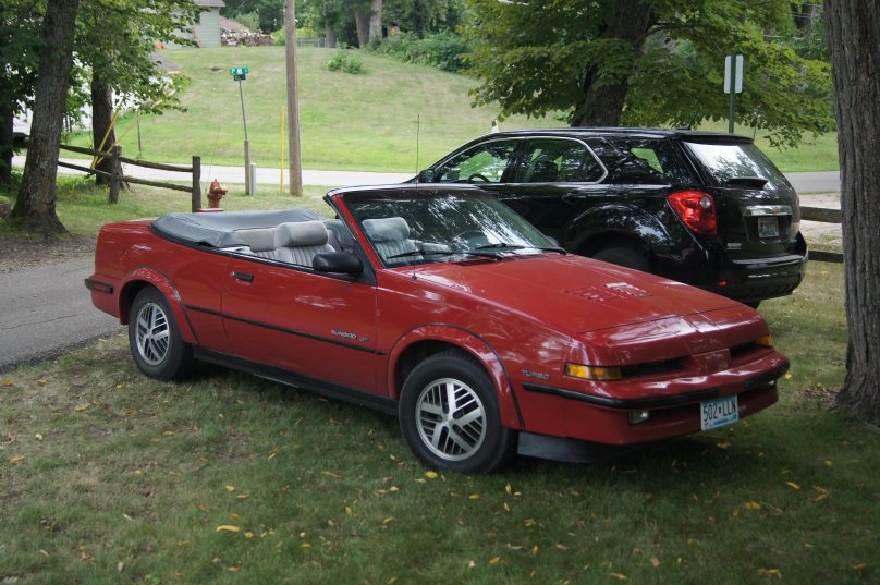 Pontiac Sunbird 1990