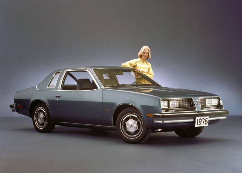 Понтиак Санберд 1975