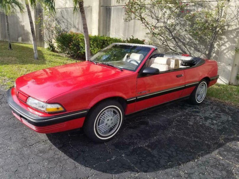 Pontiac Sunbird, 1993