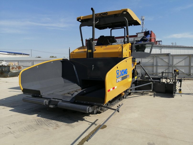 Асфальтоукладчик гусеничный XCMG rp603,