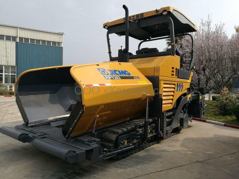 Асфальтоукладчик XCMG rp803