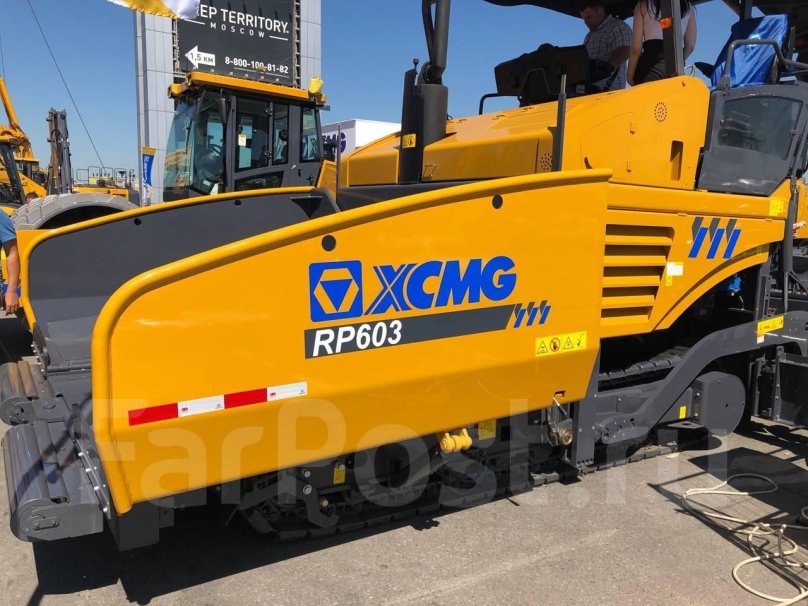 Китайский асфальтоукладчик XCMG rp603 управление