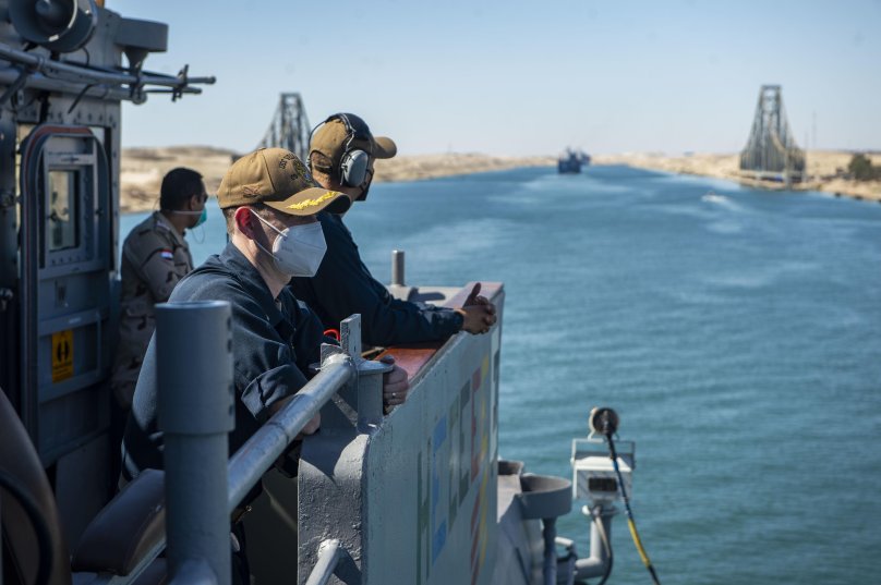 Покажи кино Суэц