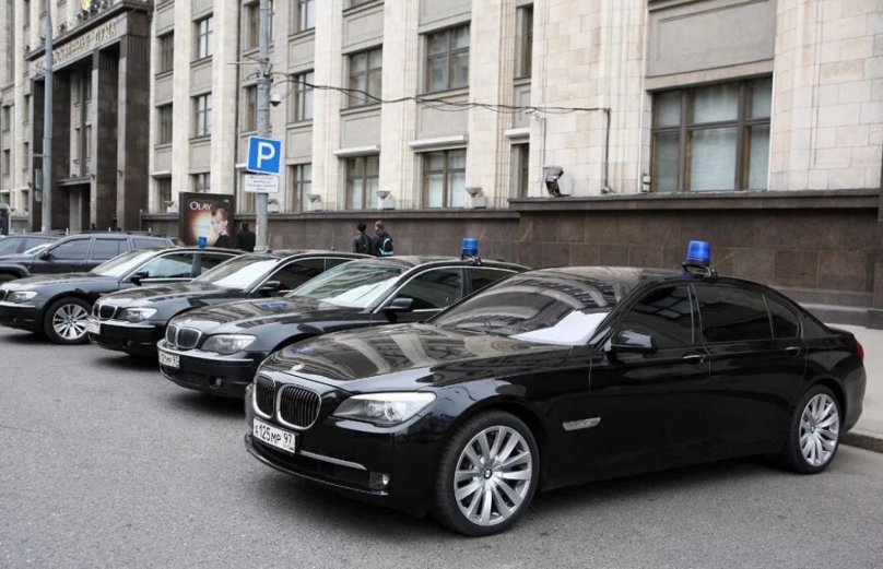 БМВ С мигалками е60