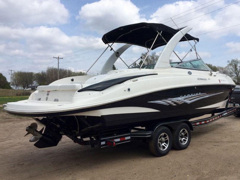 Катер Ринкер 250