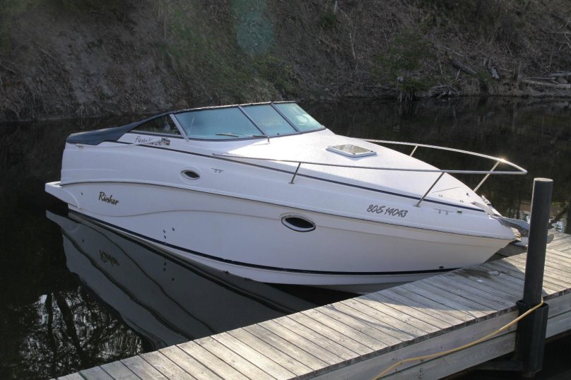 Rinker 250 Fiesta Vee