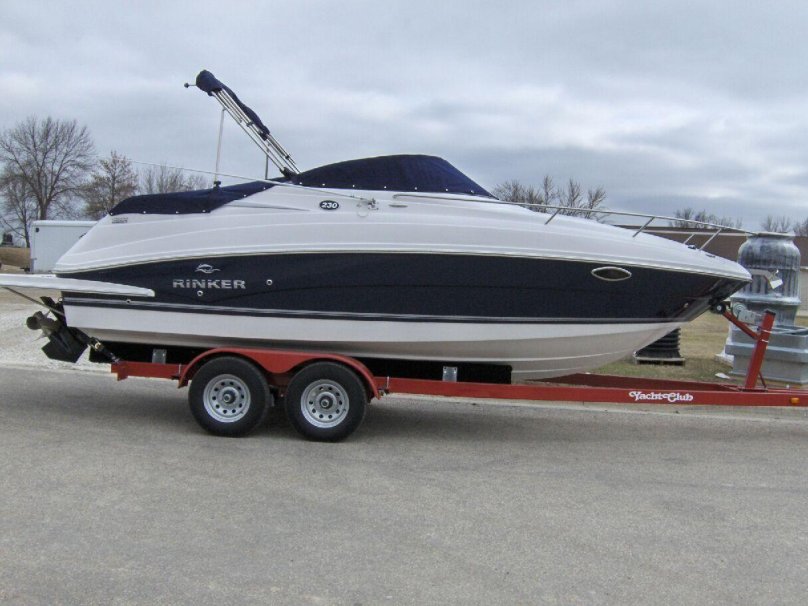 Rinker 230 Atlantic