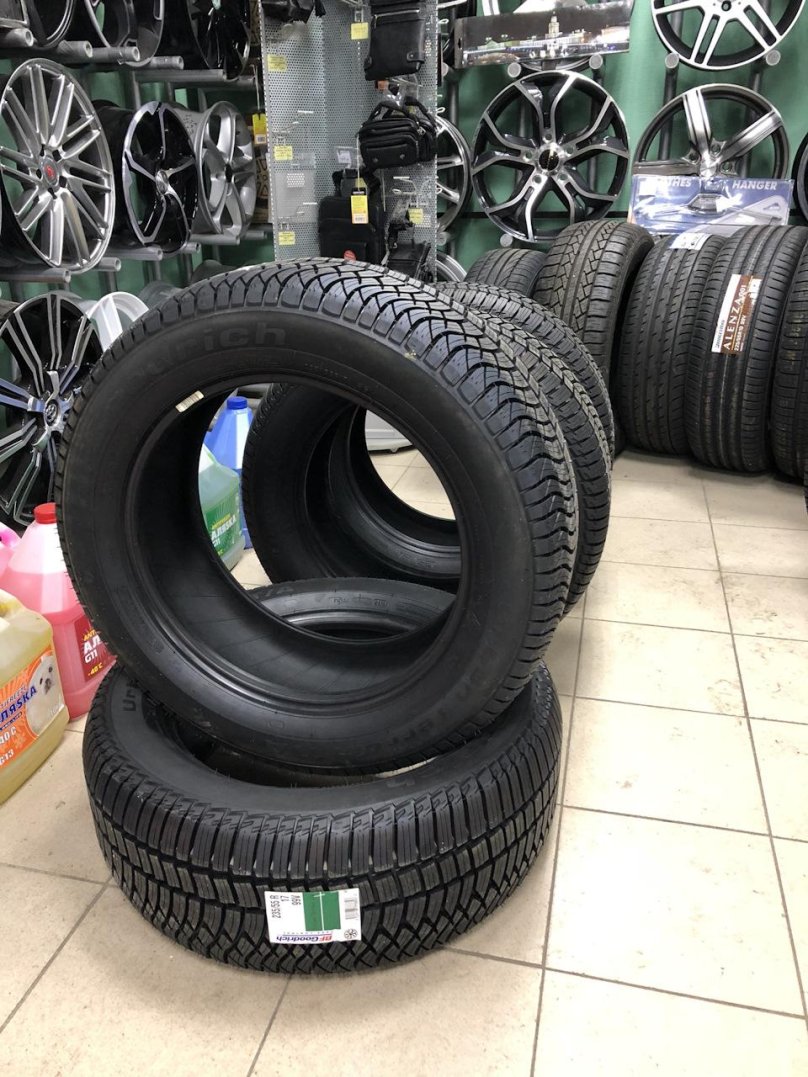 BFGOODRICH Urban Terrain 225 70 16