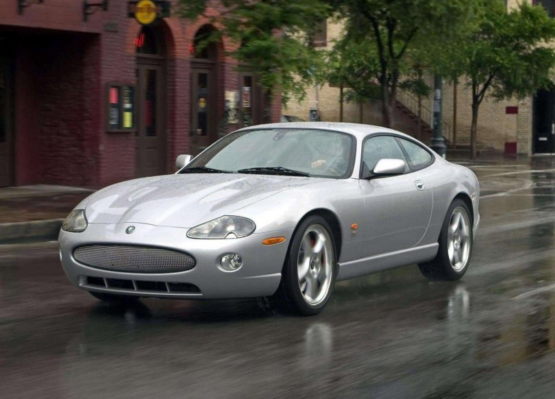 Ягуар XKR 2005