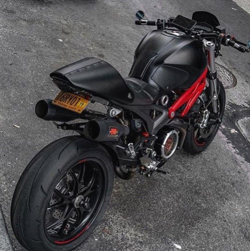 Ducati Monster 821 Custom