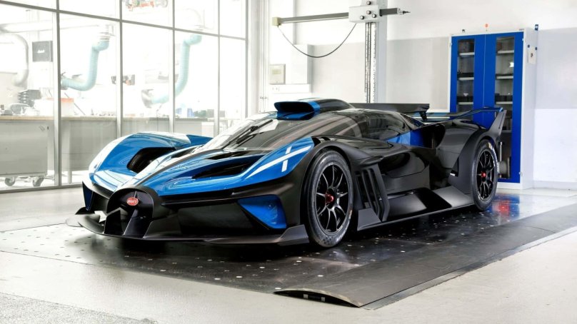 Бугатти Болид 2022